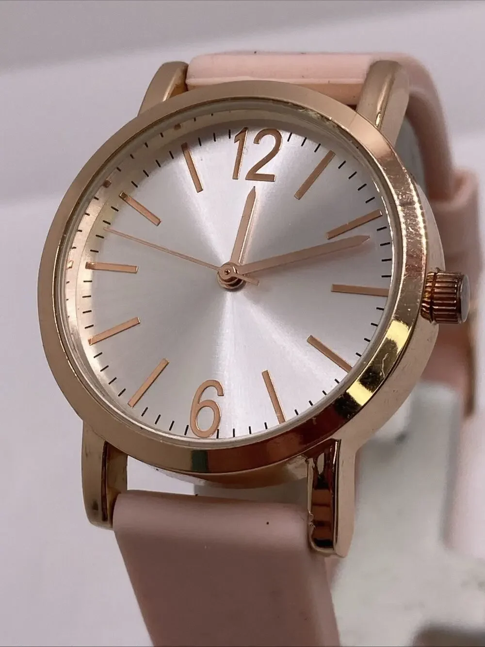 Womens Rose Gold Rubber Pink Watch New Battery
